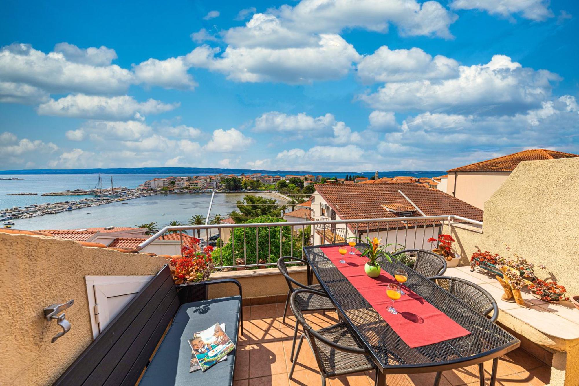 Apartments Iskra Stobreč Екстериор снимка