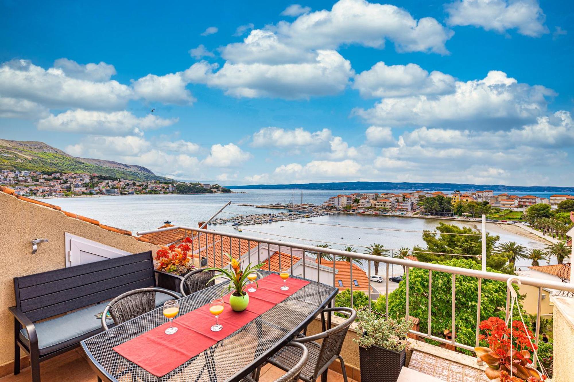 Apartments Iskra Stobreč Екстериор снимка