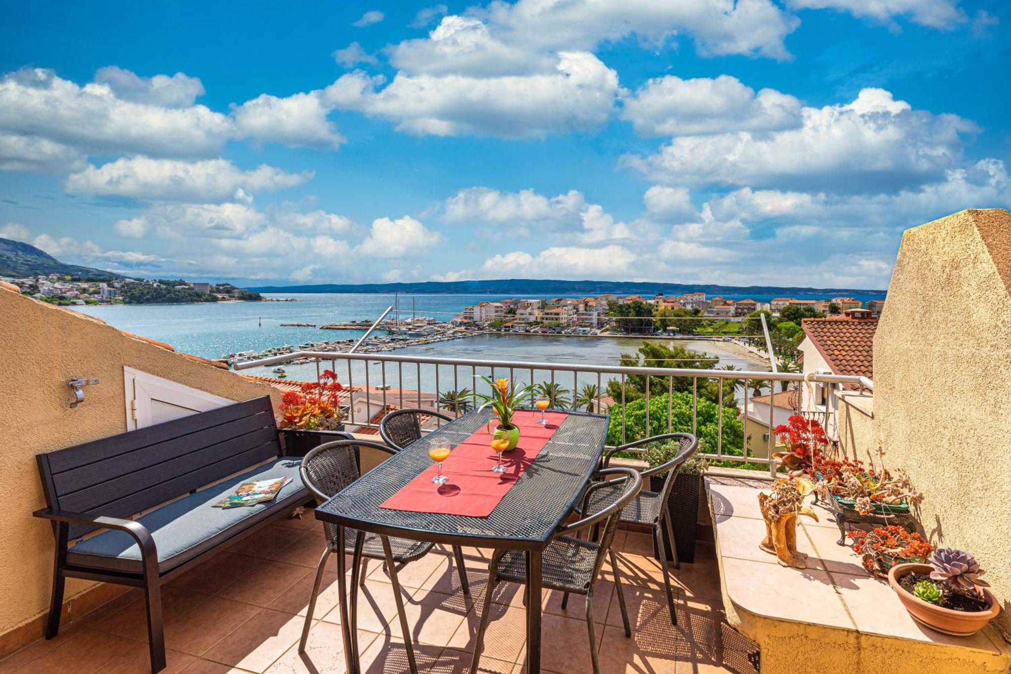 Apartments Iskra Stobreč Екстериор снимка