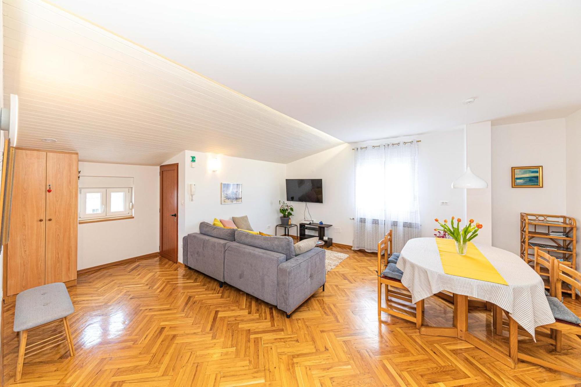 Apartments Iskra Stobreč Екстериор снимка