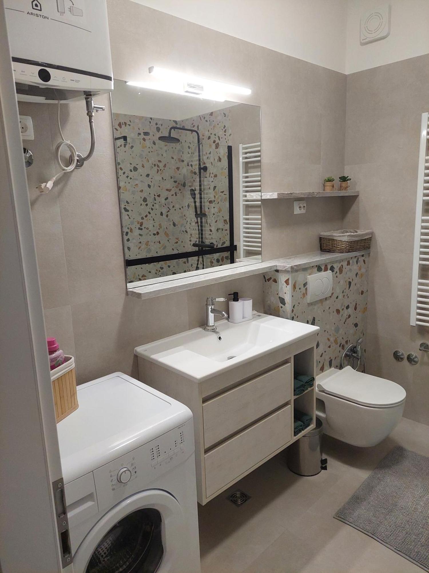 Apartments Iskra Stobreč Екстериор снимка